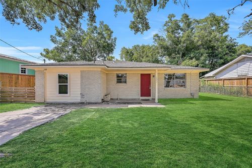 2803 22nd St, Dickinson, TX, 77539-3662 | Card Image