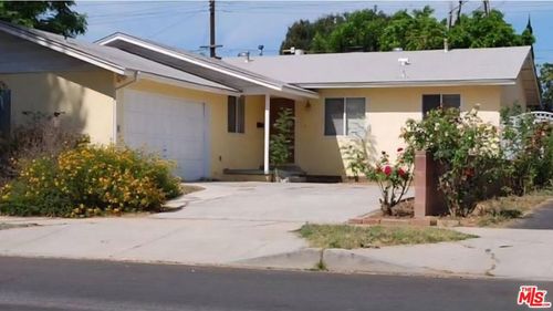 18842 Lemay St, Reseda, CA, 91335-5216 | Card Image