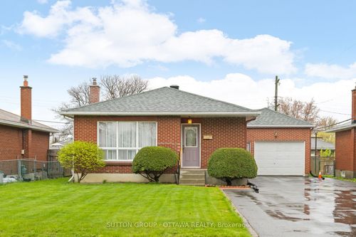 624 Mutual Street, Overbrook - Castleheights and Area, ON, K1K1C4 | Card Image