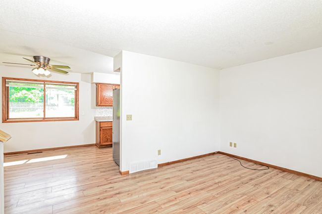 Living Room-14610486.jpg | Image 4