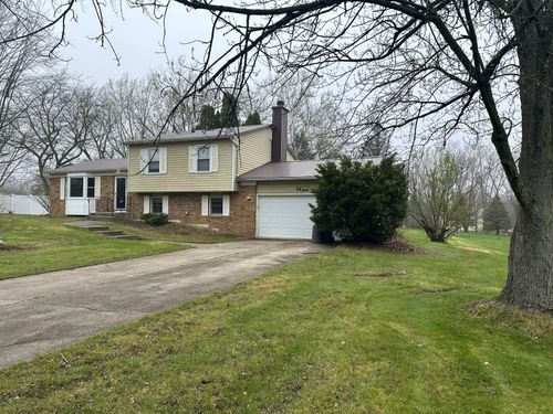 67 Brookview Ln, Valparaiso, IN, 46385-8961 | Card Image