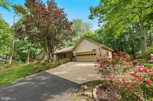 7370 Washington Dr, KING GEORGE, VA, 22485-2002 | Card Image