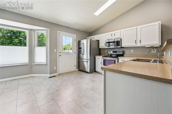 7242 Coral Ridge Dr, House other with 4 bedrooms, 2 bathrooms and 2 parking in Colorado Springs CO | Image 12