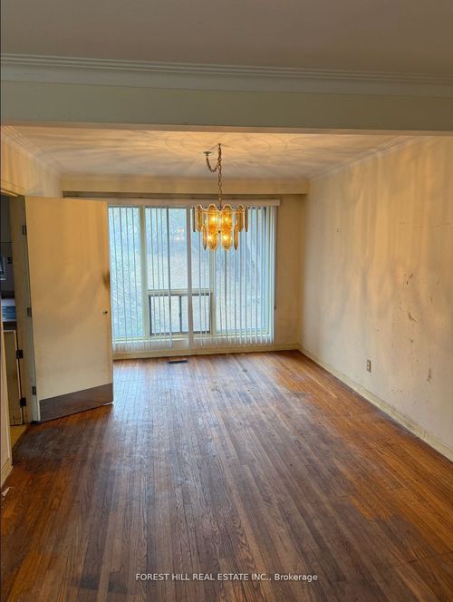 176 May Ave, Richmond Hill, ON, L4C3S6 | Card Image