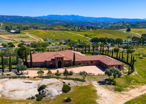 39375 San Ignacio Rd, Hemet, CA, 92544-9241 | Card Image