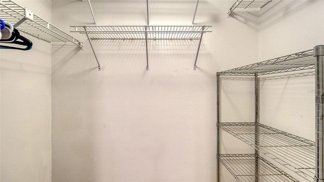 Primary Closet | Image 22