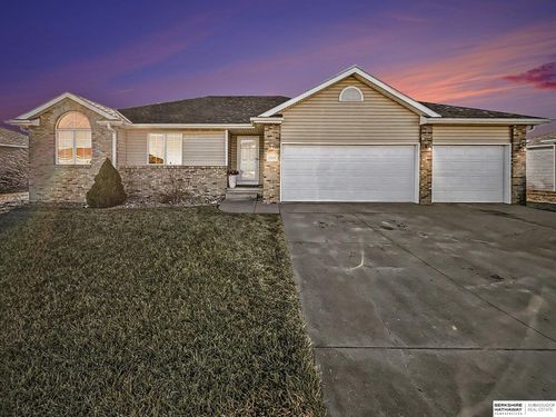 2304 E 16th St, York, NE, 68467-1506 | Card Image