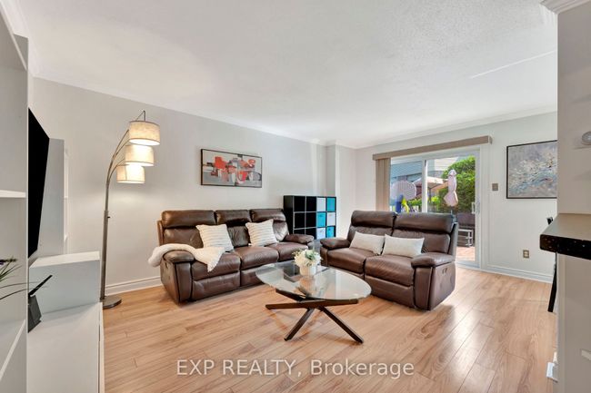 C - 10 Arnold Dr, Condo with 4 bedrooms, 2 bathrooms and 2 parking in Nepean ON | Image 6