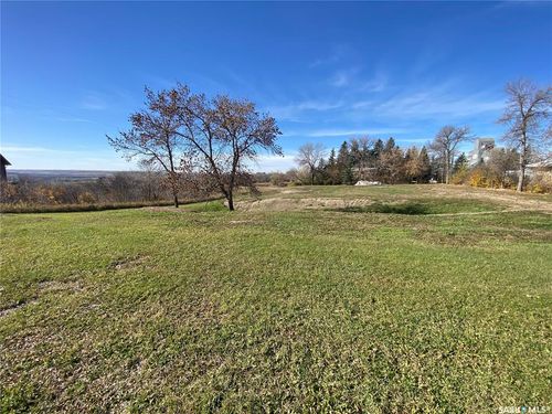 100 Main St, Oxbow, SK, S0C2B0 | Card Image