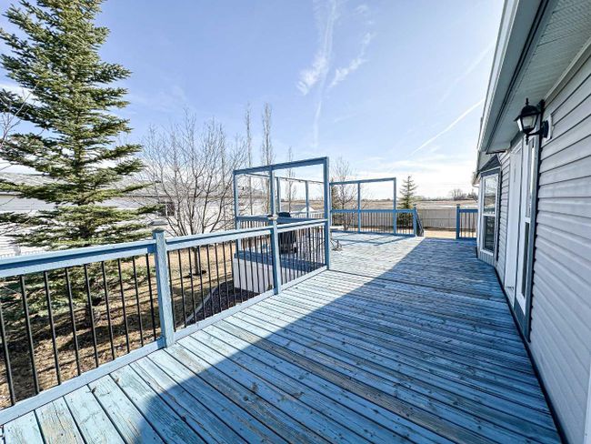 29 - 5210 65 Avenue, Home with 3 bedrooms, 2 bathrooms and 4 parking in Olds AB | Image 5