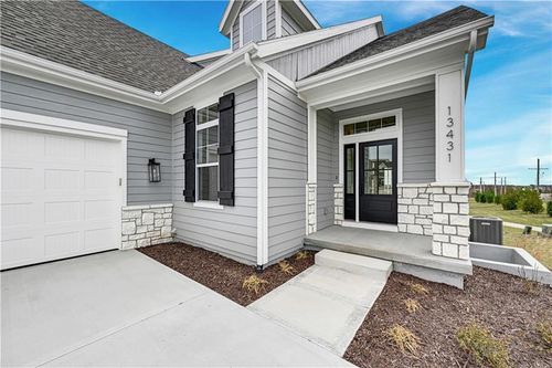 13431 W 174th Ter, Overland Park, KS, 66221-7155 | Card Image