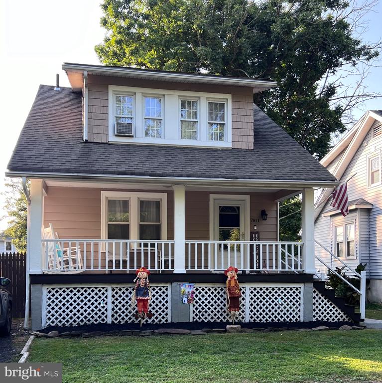 Monroe Ave, Bristol, PA 19007