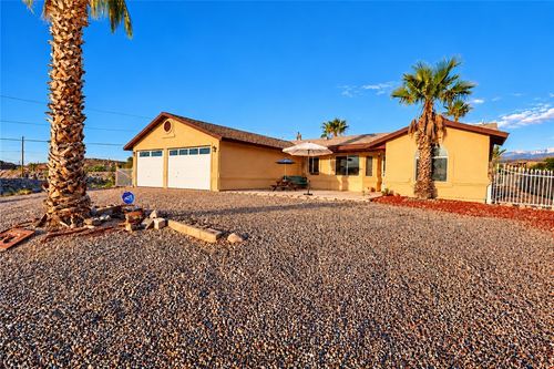 837 La Puerta Rd, Bullhead City, AZ, 86429-7708 | Card Image