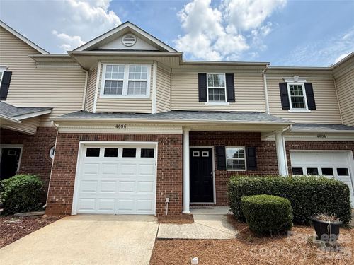 4606 Kingsland Court, Charlotte, NC, 28269 | Card Image