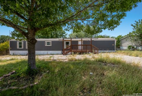 1125 Valeria Dr, Marion, TX, 78124-1634 | Card Image