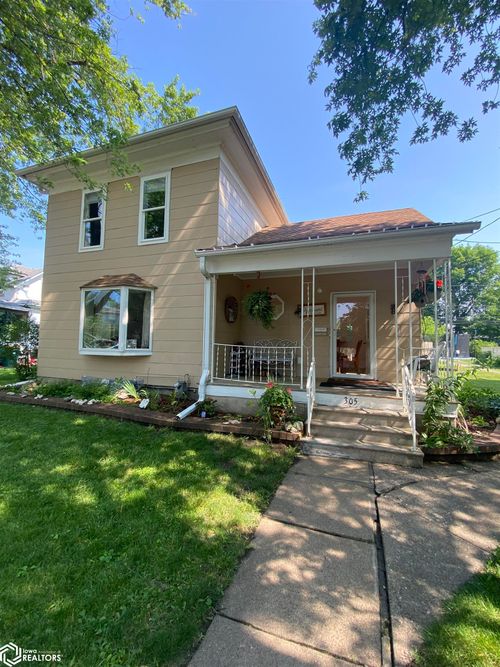 305 W Jefferson Ave, Fairfield, IA, 52556-3413 | Card Image