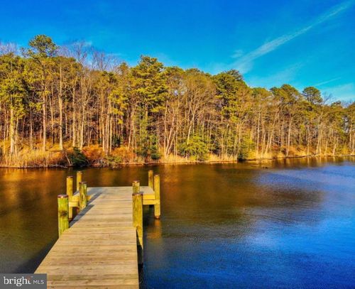 8039 Stone Haven Dr, GLEN BURNIE, MD, 21060-8612 | Card Image