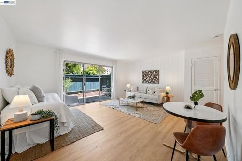 d-2029 Otis Dr, Alameda, CA, 94501-5659 | Card Image