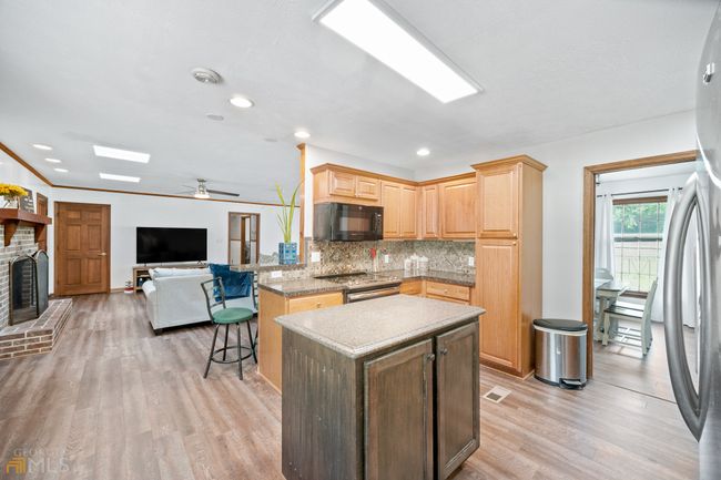 478 Crumbley Rd, House other with 3 bedrooms, 2 bathrooms and 3 parking in MCDONOUGH GA | Image 12