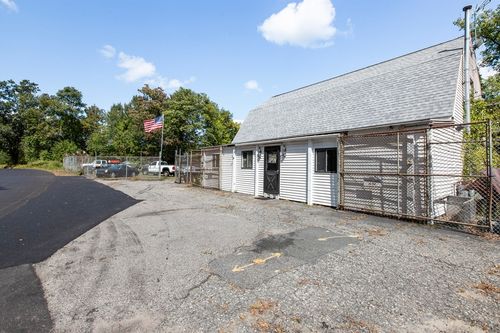 112 Providence Rd, Sutton, MA, 01590-3811 | Card Image