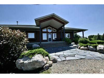 122040 Township Road 552, House other with 3 bedrooms, 3 bathrooms and null parking in Two Hills AB | Image 3