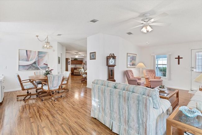 Living/Dining Room | Image 5