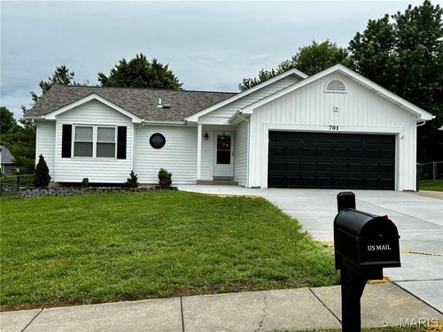 701 Ballantrae Dr, Wentzville, MO, 63385-2875 | Card Image