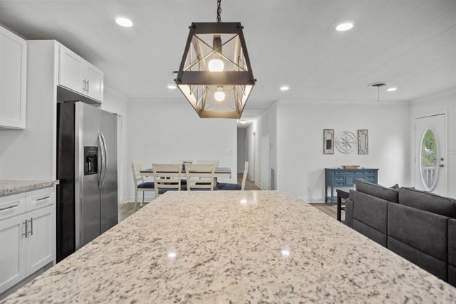 227 Hale, House other with 3 bedrooms, 2 bathrooms and 4 parking in Winnie TX | Image 19
