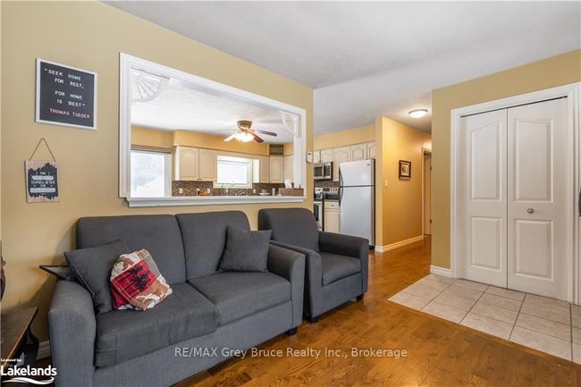 822797 Sideroad 1, House other with 3 bedrooms, 2 bathrooms and 6 parking in Chatsworth ON | Image 4