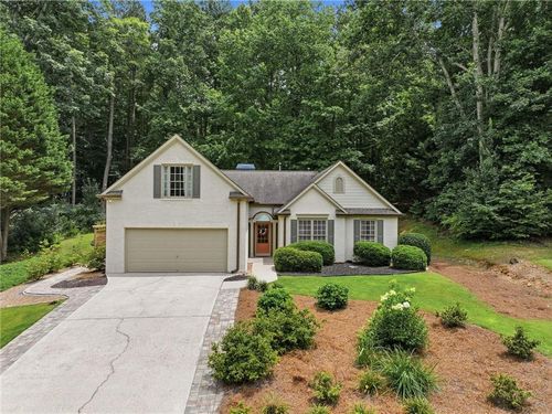 9655 Eagles Landing Dr, Gainesville, GA, 30506-6795 | Card Image
