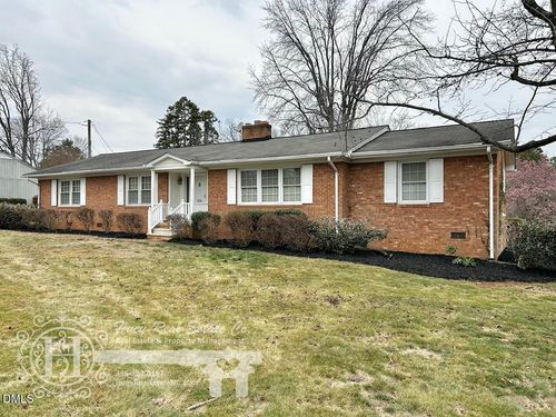 204 Trail Four, Burlington, NC, 27215-5520 | Card Image