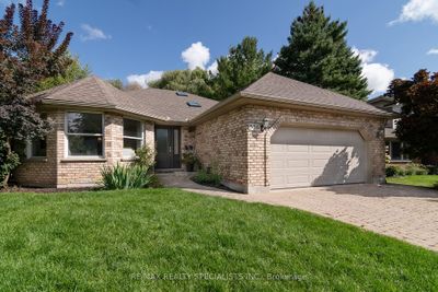 538 Hallmark Dr, House other with 3 bedrooms, 2 bathrooms and 4 parking in Waterloo ON | Image 1