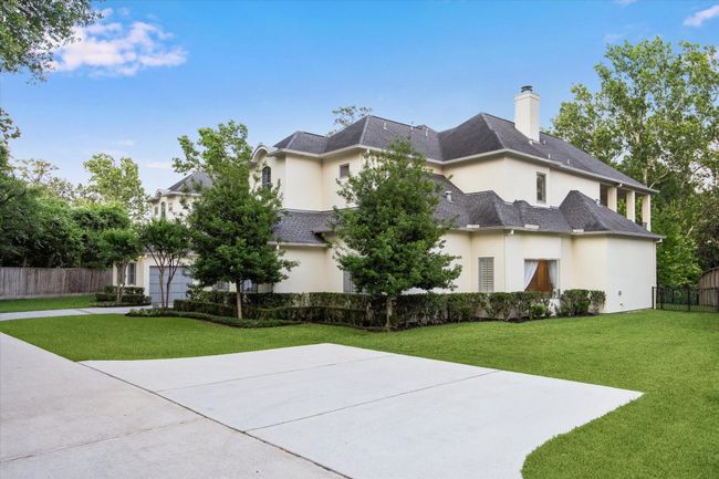E - 22 E Shady Ln, House other with 5 bedrooms, 5 bathrooms and 3 parking in Houston TX | Image 49