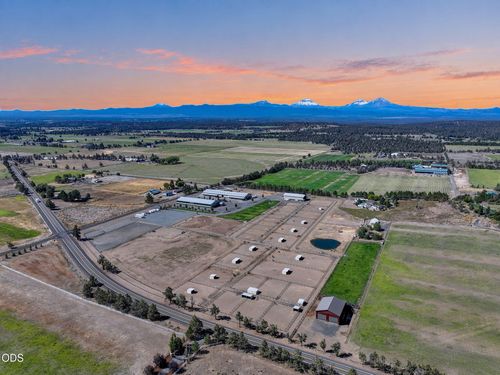 66240 Black Horse Lane, Bend, OR, 97703 | Card Image