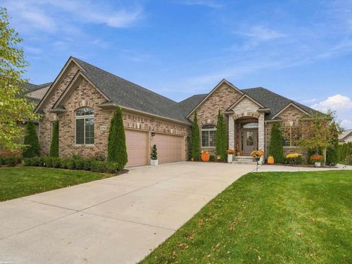 35731 Kilkenny Dr, New Baltimore, MI, 48047-5871 | Card Image