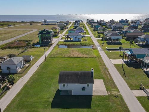 908 West Ln, Crystal Beach, TX, 77650-0929 | Card Image