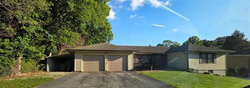 7515 High Dr, Pleasant Valley, MO, 64068-9594 | Card Image