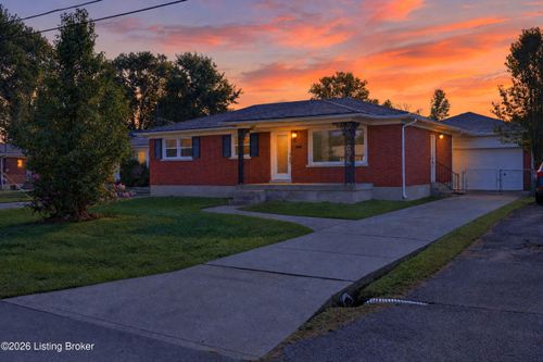 7207 Ivan Ct, Louisville, KY, 40214-3711 | Card Image