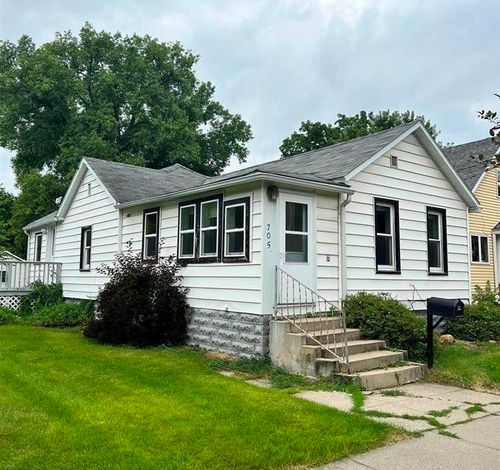 705 S Mechanic St, Decorah, IA, 52101-2143 | Card Image