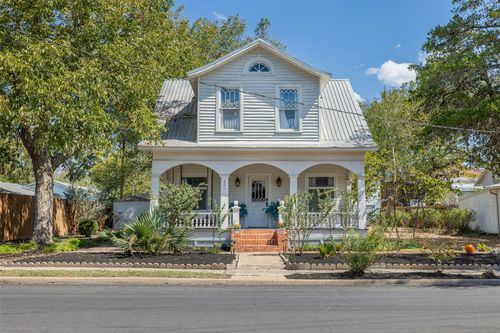 206 N Rusk St, Fayetteville, TX, 78940-5514 | Card Image