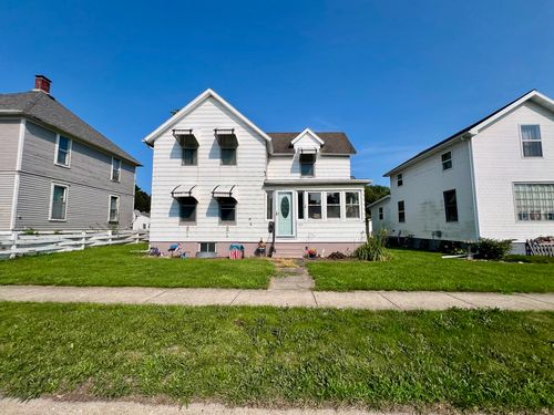 319 S Railroad Ave, Paxton, IL, 60957-1533 | Card Image
