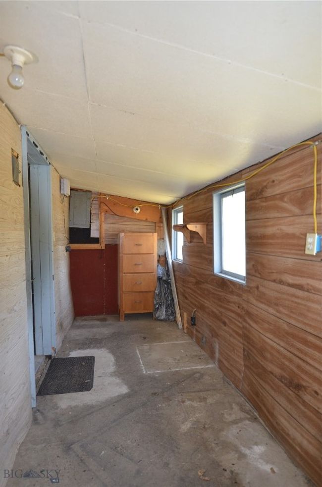 Front cover porch with dryer hook up | Image 6