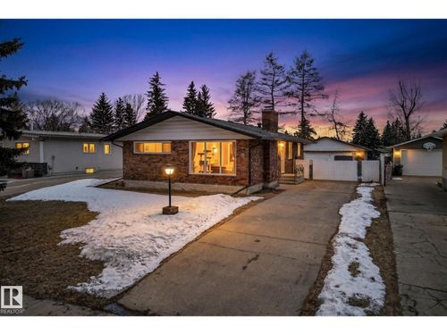 18 Hummingbird Rd, Sherwood Park, AB, T8A0A2 | Card Image