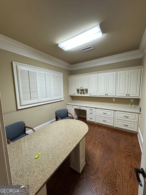 27 City Sq, hoschton, GA, 30548-2062 | Card Image