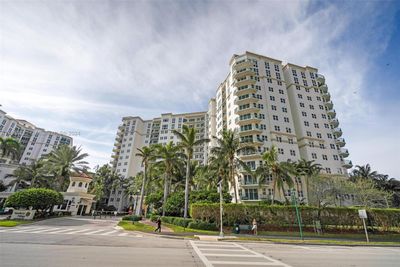 206 - 20000 E Country Club Dr, Condo with 3 bedrooms, 3 bathrooms and null parking in Aventura FL | Image 2