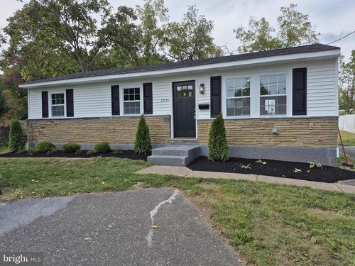5725 Beaver Dam Rd, BRISTOL, PA, 19007-2909 | Card Image