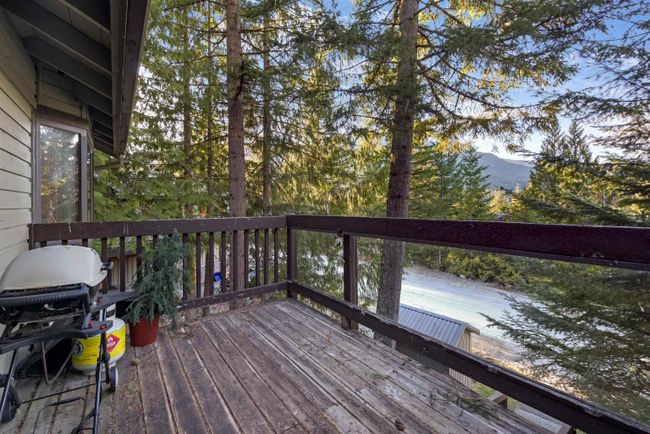 2729 Sproatt Drive, Home with 3 bedrooms, 2 bathrooms and 2 parking in Whistler BC | Image 30