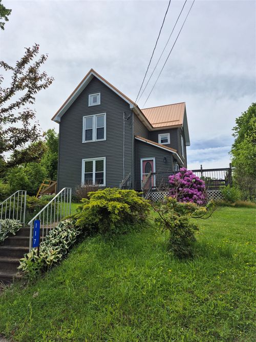 117 Cussewago St, Springboro, PA, 16435-3303 | Card Image