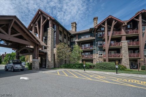 unit-260-3 Wild Turkey Way, Hamburg, NJ, 07419-1531 | Card Image