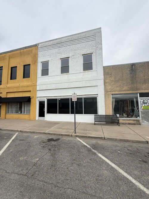 103 S Main St, Miami, OK, 74354-7024 | Card Image